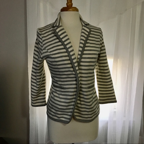 Cynthia Rowley Jackets & Blazers - Cynthia Rowley Gray & white striped blazer small